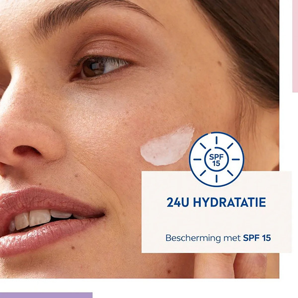 Nivea Hydraterende Dagcrème SPF15 (50 ml)  SNI06134 - 3